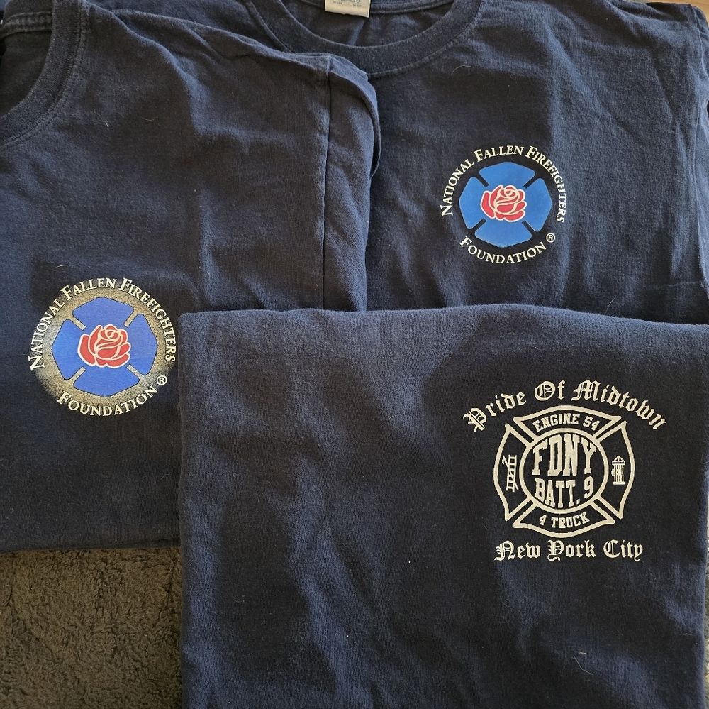 Set Of 3 - T‑Shirt with Firefighter Emblems